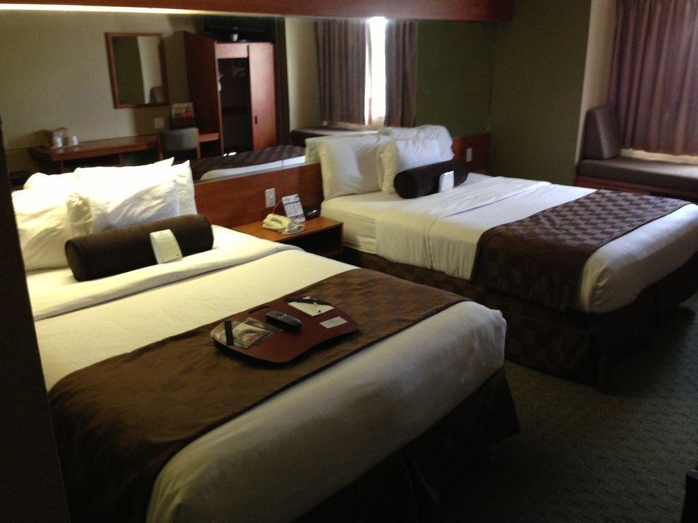 Super 8 By Wyndham San Antonio Downtown Ne Exterior foto