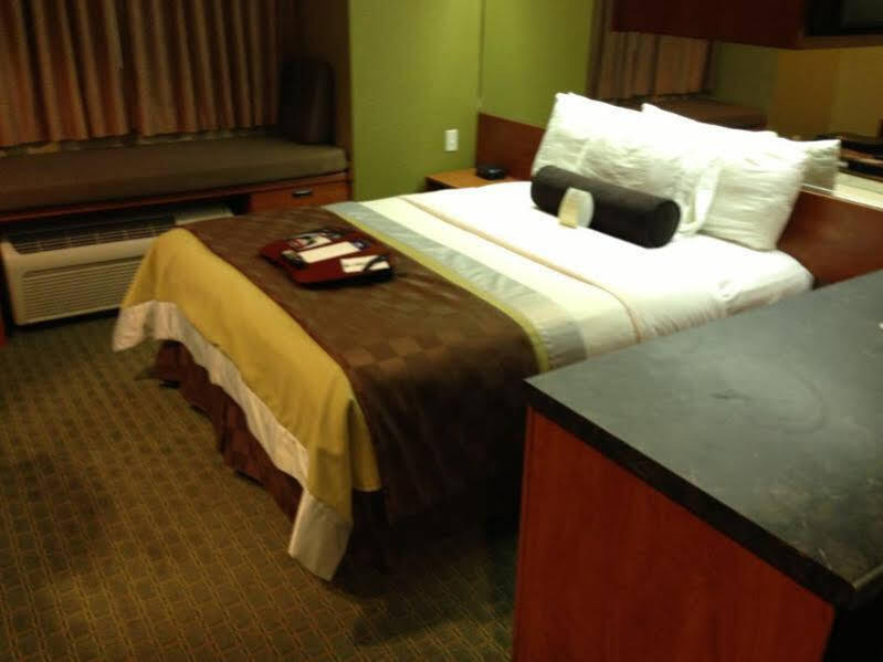 Super 8 By Wyndham San Antonio Downtown Ne Exterior foto